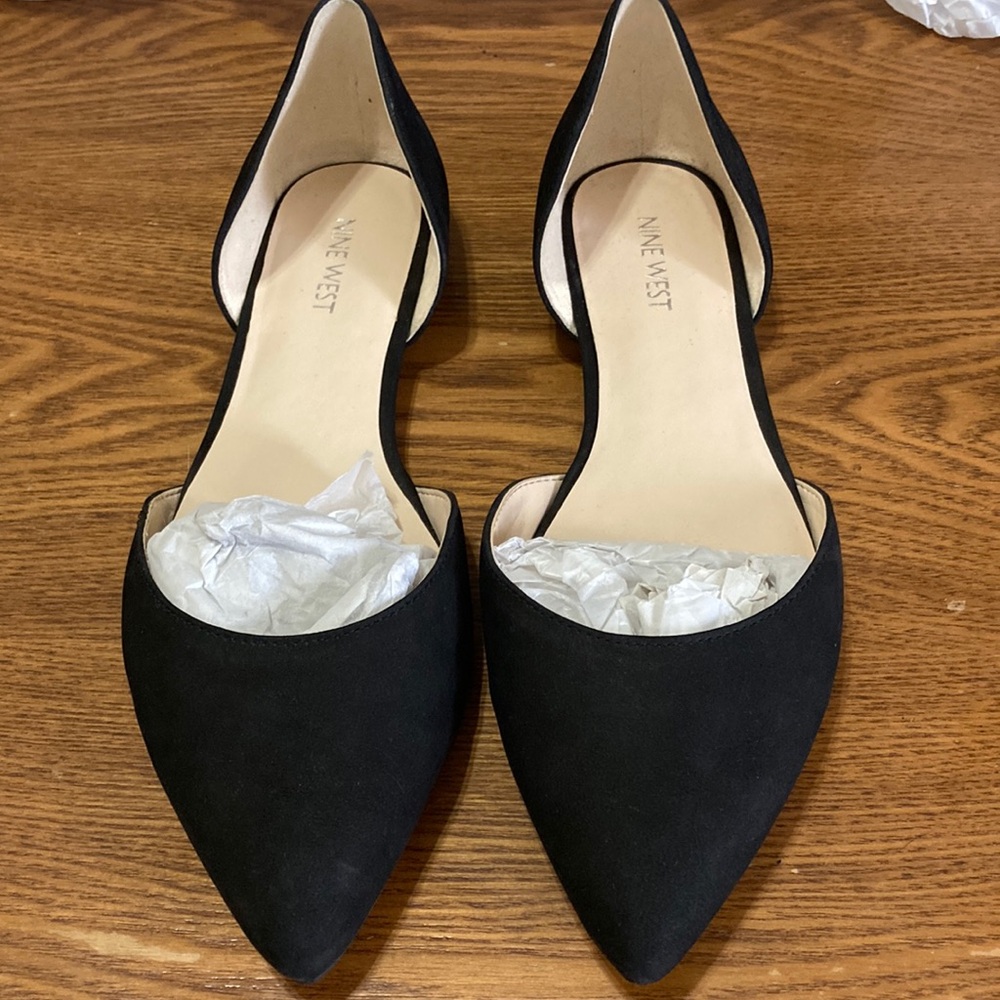 Nine West Black Pointed-Toe D'Orsay Flats (size 8.5)